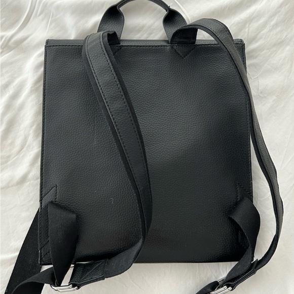 Matt & Nat Black Backpack / Briefcase / Laptop Bag - Picture 4 of 4